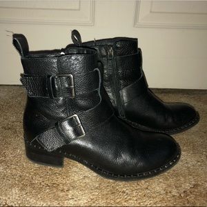 Gentle Souls by Kenneth Cole boots Sz 7
